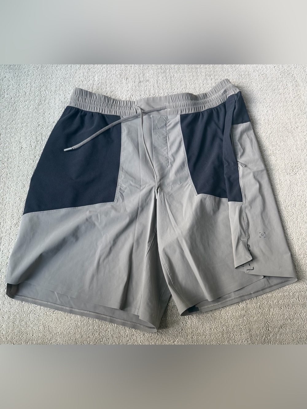 lululemon athletica Men's Two-Tone Gray and Navy Athletic Shorts